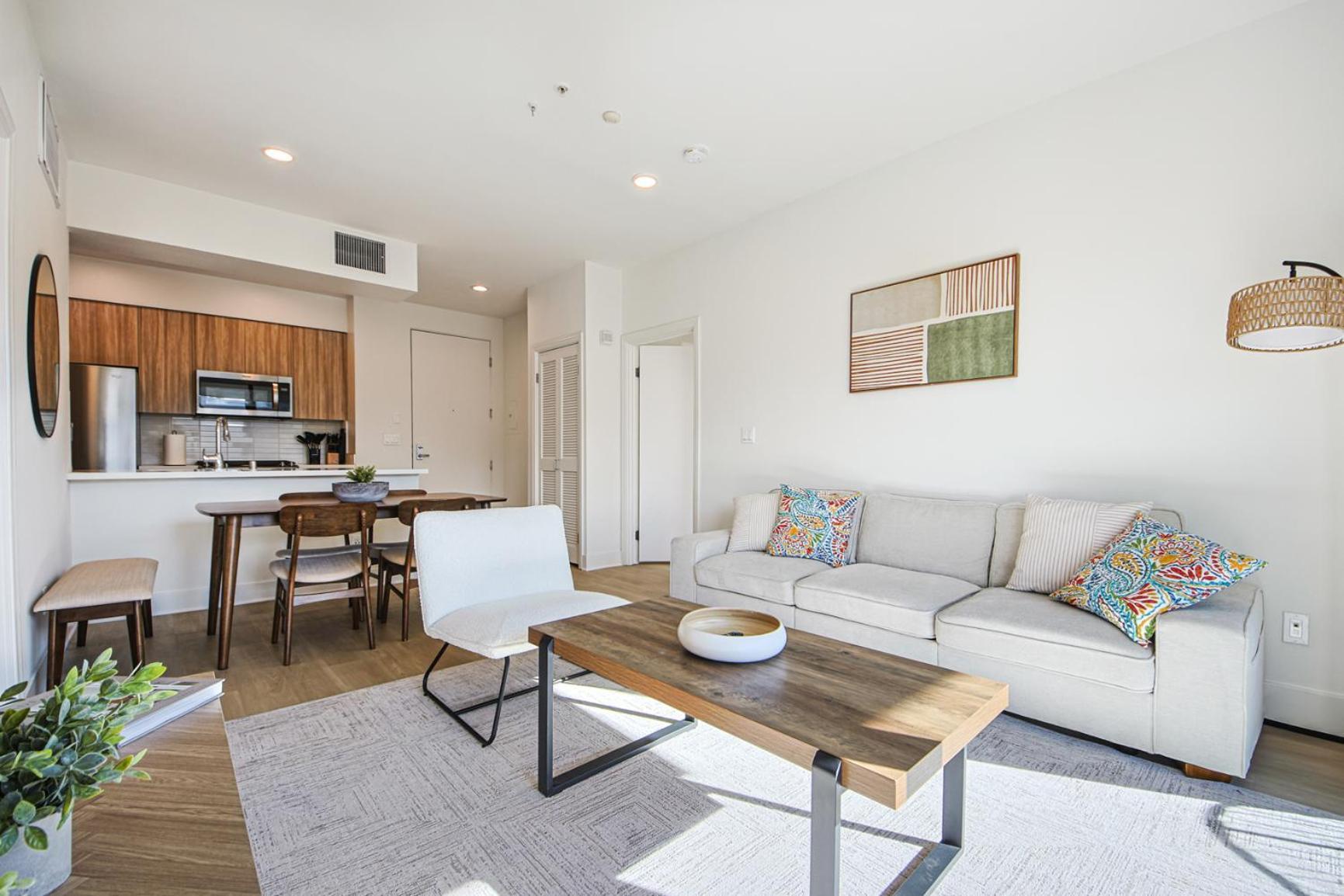 Beachside 2bd 2ba, 12min Walk To Santa Monica Pier Appartement *